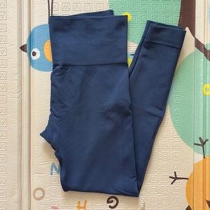 Set Active size small Sculptflex leggings